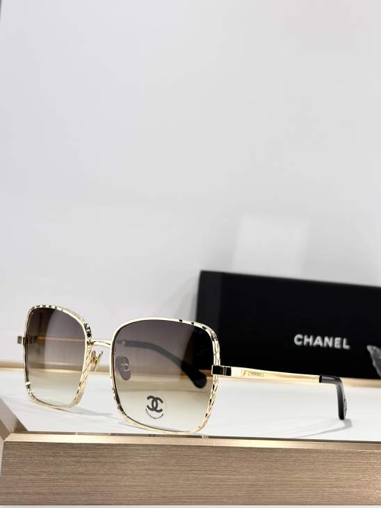 Picture of Chanel Sunglasses _SKUfw77669986fw